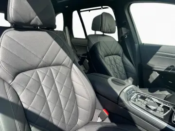 BMW X5 xDrive50e M Sport DA PA-Pro HK KomSi Pano AHK