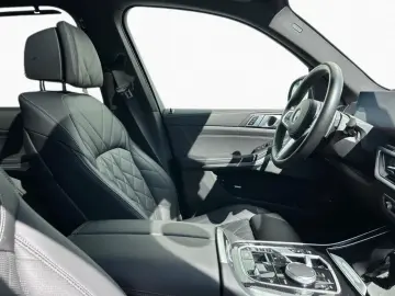 BMW X5 xDrive50e M Sport DA PA-Pro HK KomSi Pano AHK