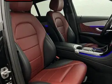 MERCEDES-BENZ GLC 220 d 4M COUPE AMG NIGHT KAMERA LEDER-ROT