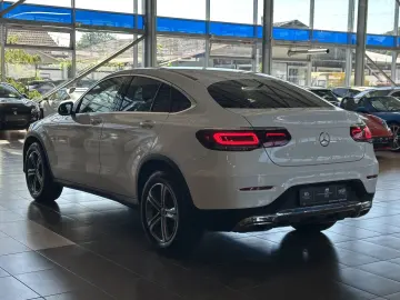 MERCEDES-BENZ GLC 220 d 4Matic Leder R.Cam Navi ACC SHZ LED