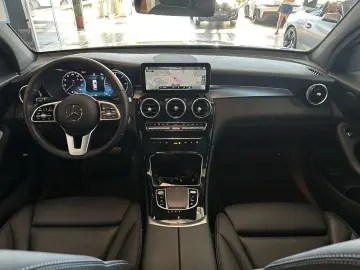 MERCEDES-BENZ GLC 220 d 4Matic Leder R.Cam Navi ACC SHZ LED