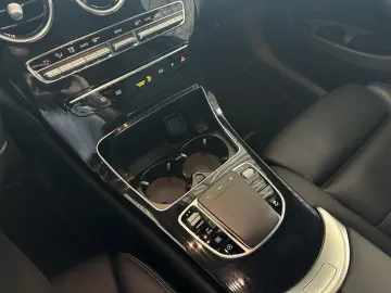 MERCEDES-BENZ GLC 220 d 4Matic Leder R.Cam Navi ACC SHZ LED
