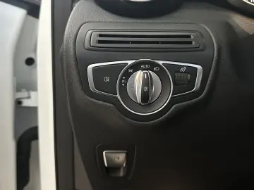 MERCEDES-BENZ GLC 220 d 4Matic Leder R.Cam Navi ACC SHZ LED