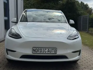 TESLA Model Y Performance AWD  AHK