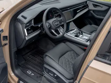 AUDI Q7 60 TFSIe SLINE.MATRIX.PANO.LUFTF.HUD.AHK.2STÜ