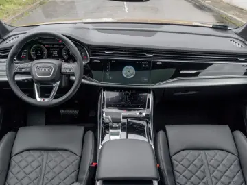 AUDI Q7 60 TFSIe SLINE.MATRIX.PANO.LUFTF.HUD.AHK.2STÜ