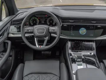 AUDI Q7 60 TFSIe SLINE.MATRIX.PANO.LUFTF.HUD.AHK.2STÜ