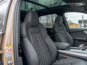 AUDI Q7 60 TFSIe SLINE.MATRIX.PANO.LUFTF.HUD.AHK.2STÜ