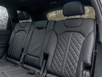 AUDI Q7 60 TFSIe SLINE.MATRIX.PANO.LUFTF.HUD.AHK.2STÜ