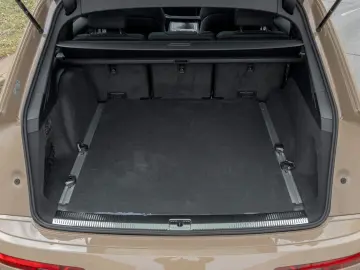 AUDI Q7 60 TFSIe SLINE.MATRIX.PANO.LUFTF.HUD.AHK.2STÜ