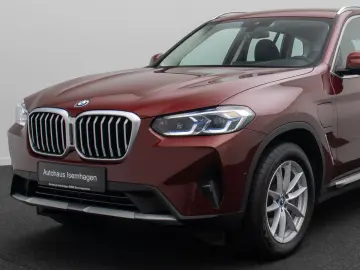 BMW X3 xD30e Laser Kamera HUD DAB HiFi AHK Komfort