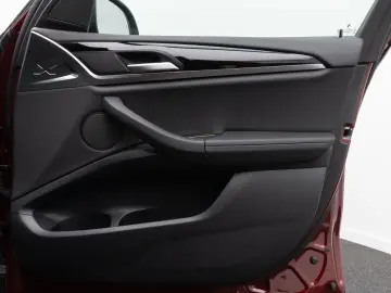BMW X3 xD30e Laser Kamera HUD DAB HiFi AHK Komfort