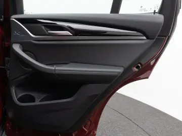 BMW X3 xD30e Laser Kamera HUD DAB HiFi AHK Komfort