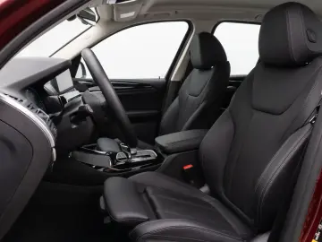 BMW X3 xD30e Laser Kamera HUD DAB HiFi AHK Komfort