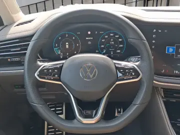 VW Touareg 3.0 TDI 4 Motion R-Line Black Style eUPE