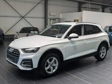 AUDI Q5 40 TFSI quattro S tronic 1.Hand