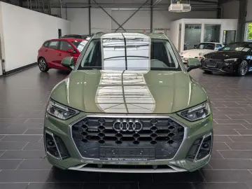 AUDI Q5 40 TDI quattro S tronic S line 1.Hand