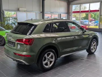 AUDI Q5 40 TDI quattro S tronic S line 1.Hand