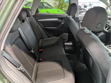 AUDI Q5 40 TDI quattro S tronic S line 1.Hand