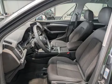 AUDI Q5 40 TDI quattro S tronic S line 1.Hand