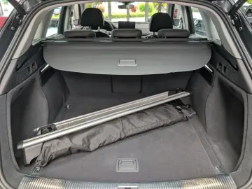 AUDI Q5 40 TDI quattro S tronic S line 1.Hand
