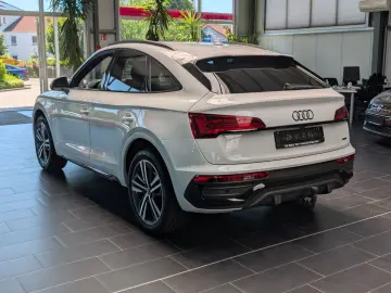 AUDI Q5 40 TDI Sportback quattro S line 8-fach