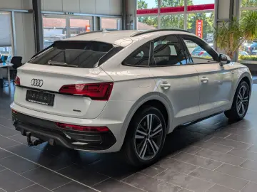 AUDI Q5 40 TDI Sportback quattro S line 8-fach