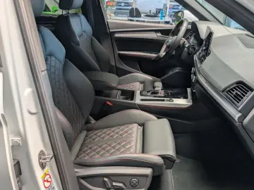 AUDI Q5 40 TDI Sportback quattro S line 8-fach