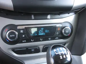 Ford Focus 2012 benzina 125 cai  mauala  RO unic proprietar