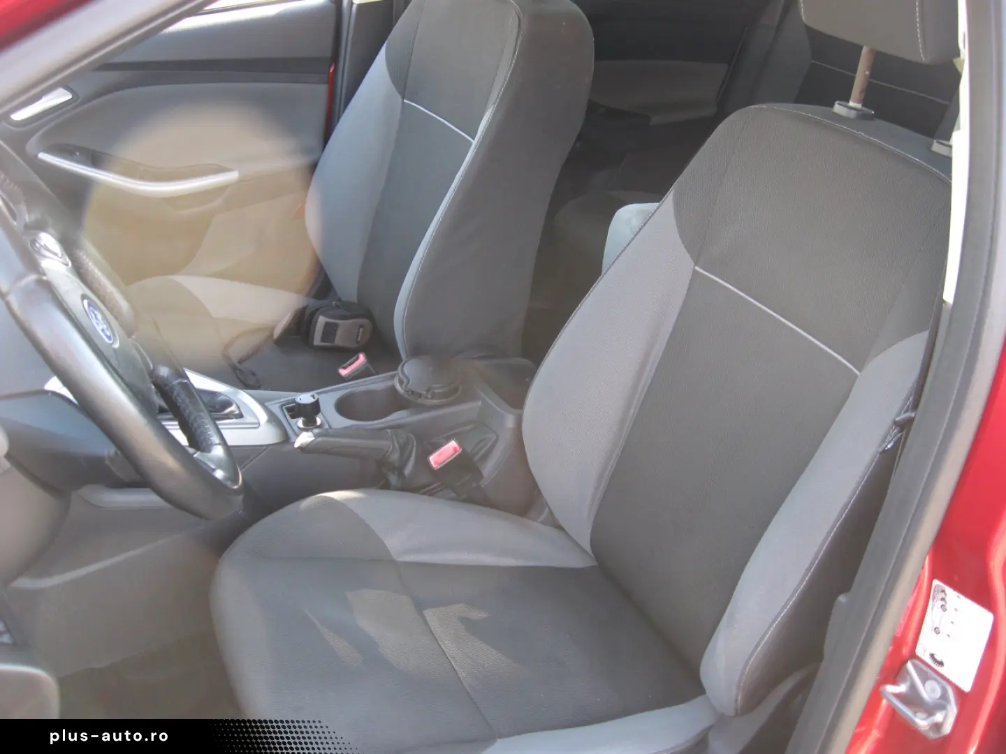 Ford Focus 2012 benzina 125 cai  mauala  RO unic proprietar