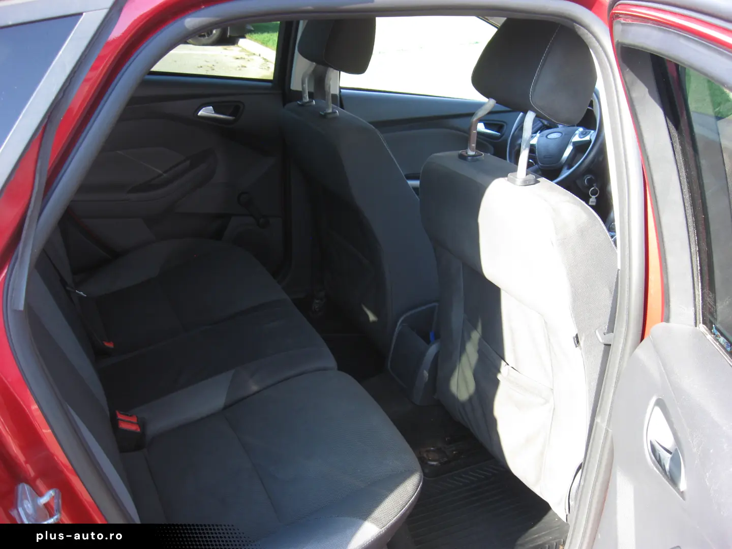Ford Focus 2012 benzina 125 cai  mauala  RO unic proprietar