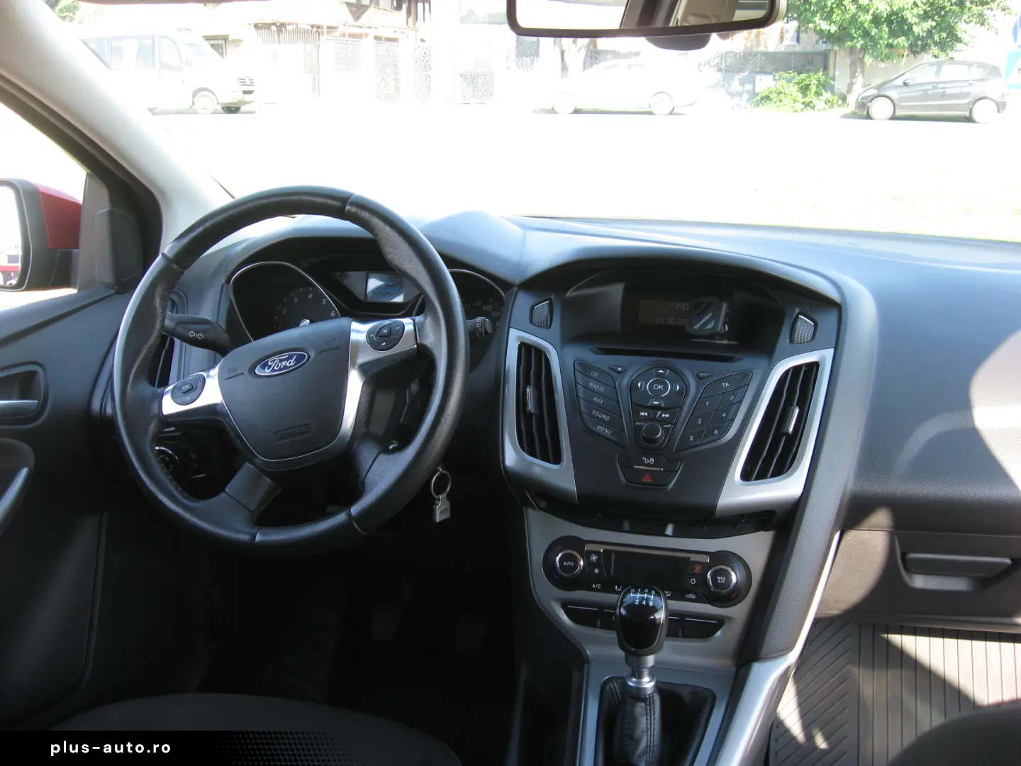 Ford Focus 2012 benzina 125 cai  mauala  RO unic proprietar