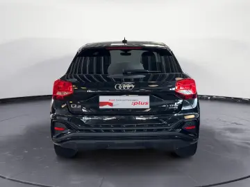 AUDI Q2 S line 40 TFSI quattro S tronic AHK RFK LED