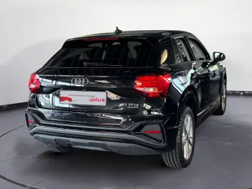 AUDI Q2 S line 40 TFSI quattro S tronic AHK RFK LED