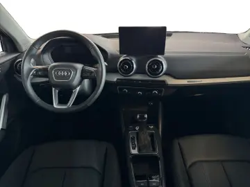 AUDI Q2 S line 40 TFSI quattro S tronic AHK RFK LED