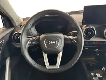 AUDI Q2 S line 40 TFSI quattro S tronic AHK RFK LED