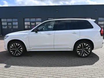 VOLVO XC90 T8 AWD Plus Dark PANO 360  HuD H&K ACC