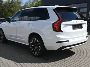 VOLVO XC90 T8 AWD Plus Dark PANO 360  HuD H&K ACC