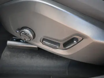 VOLVO XC90 T8 AWD Plus Dark PANO 360  HuD H&K ACC
