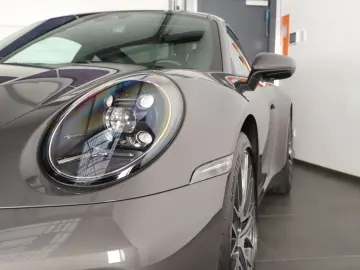 PORSCHE 992 Carrera 4 APPROVED SCHECKHEFT TOPPP
