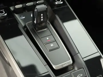 PORSCHE 992 Carrera 4 APPROVED SCHECKHEFT TOPPP