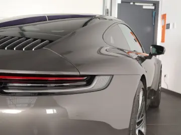 PORSCHE 992 Carrera 4 APPROVED SCHECKHEFT TOPPP