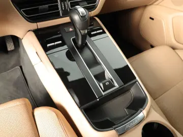 PORSCHE Macan GTS PDK LUFT AHK STAND SOUND SPUR 360GRAD