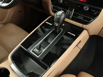 PORSCHE Macan GTS PDK LUFT AHK STAND SOUND SPUR 360GRAD