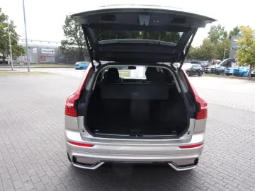 VOLVO XC60 B4 Plus Dark 2WD
