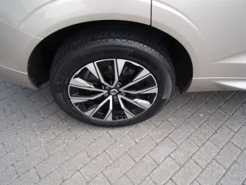 VOLVO XC60 B4 Plus Dark 2WD