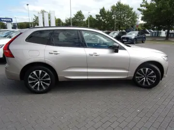 VOLVO XC60 B4 Plus Dark 2WD
