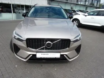 VOLVO XC60 B4 Plus Dark 2WD