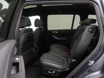 BMW X7 xD40d MSport NightVis 360 Laser SkyLounge 22