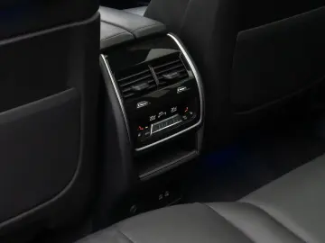 BMW X7 xD40d MSport NightVis 360 Laser SkyLounge 22